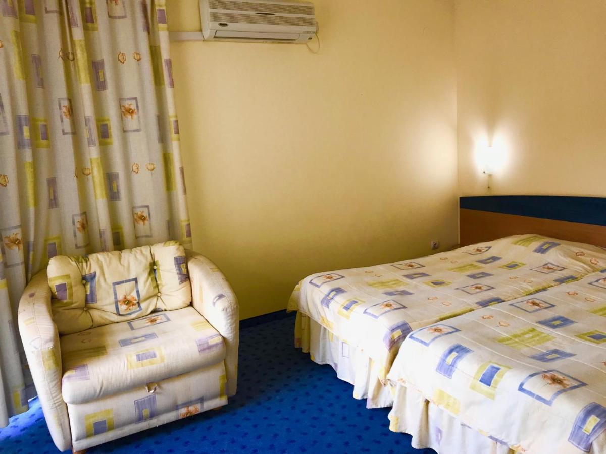 Hotel Riviera رافدا المظهر الخارجي الصورة